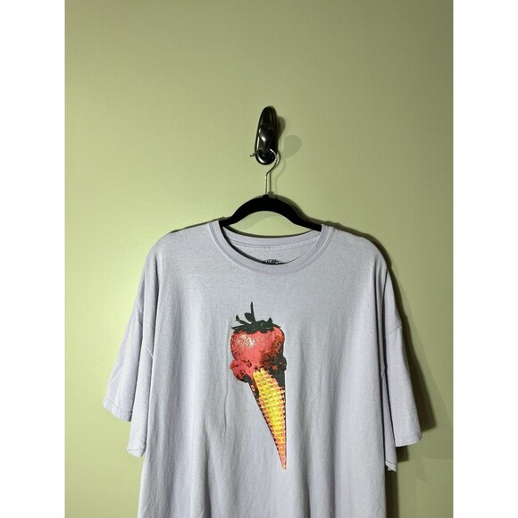 Olivia Rodrigo Deja Vu Strawberry Ice Cream T-Shirt Size XXL - Picture 5 of 12